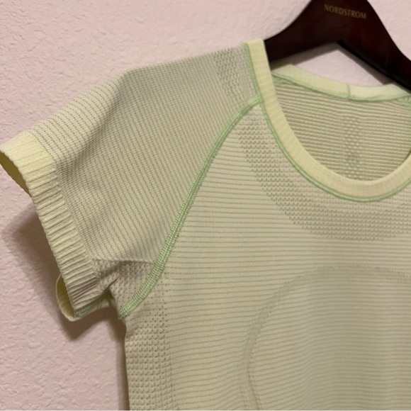 Lululemon swiftly tech short sleeve stretchy T-shirt, neon yellow, size 8 - Picture 6 of 13